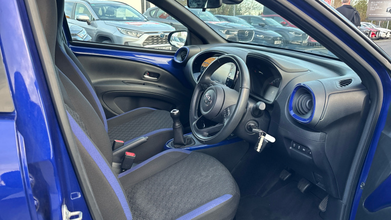 Toyota Aygo X 1.0 VVT-i Edge 5dr Petrol Hatchback